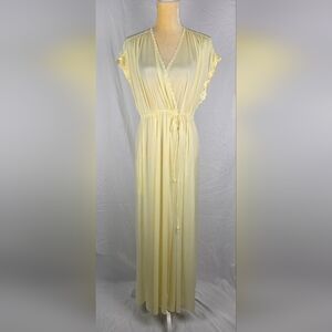 Vintage 70s 80s MW Collection Lace Trim Nylon Wrap Night Gown sz M Yellow yolk